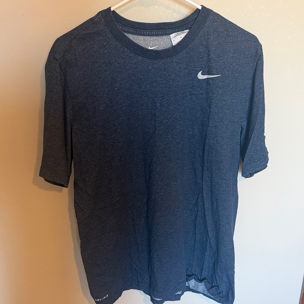 Nike Men's Dark Blue Short Sleeve Tee